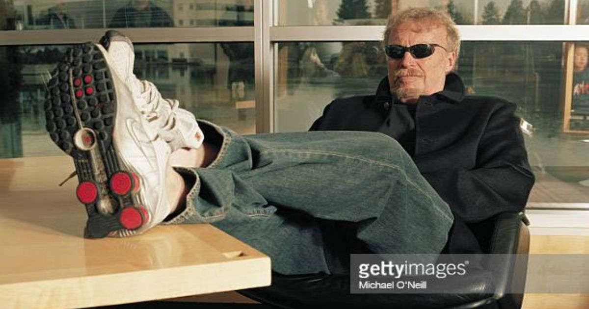 Cosmico - Phil Knight - Nike - Build a Strong Brand