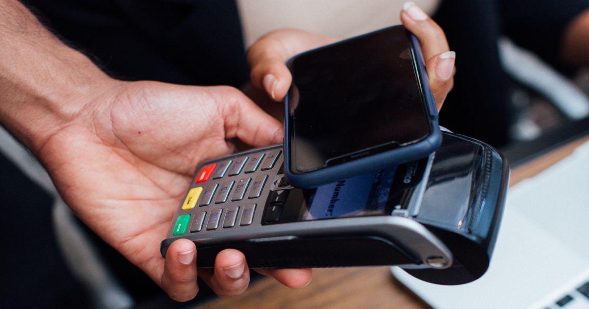 Why Your Business Needs Contactless Payments